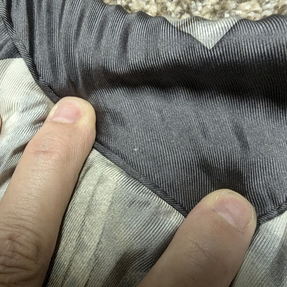 Hèrmes-Paris Henri De Linares Scarf - Picture 13 of 14